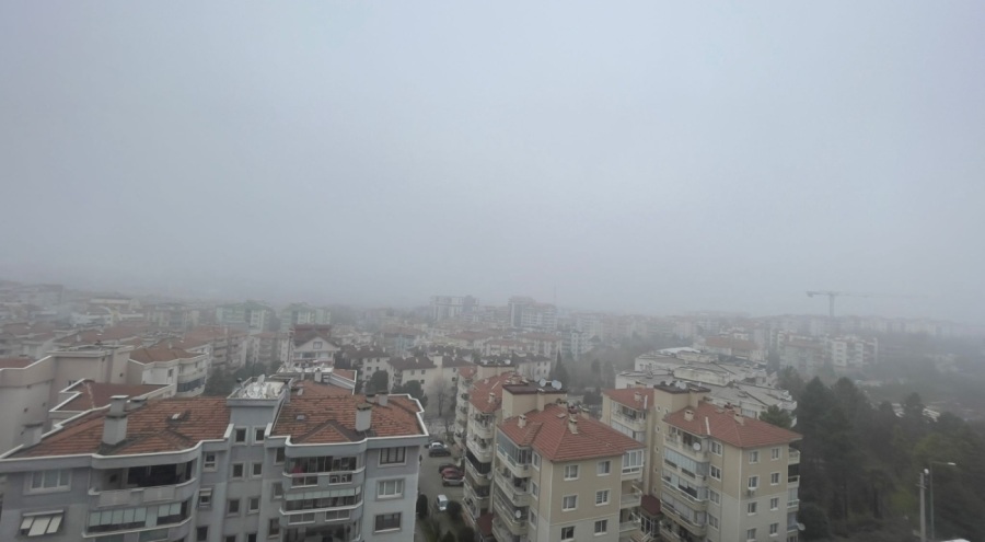 Bursa sis altında! Göz gözü görmüyor