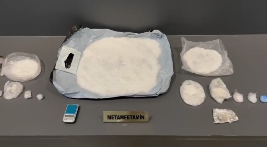 Otel odasına uyuşturucu operasyonu! Çok sayıda gözaltı