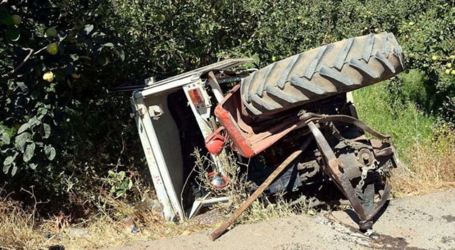 Samsun'da traktör şarampole devrildi: 1 kişi yaşamını yitirdi