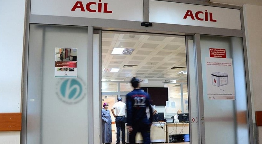 Feci son! Saman balyalarının altında kalarak can verdi