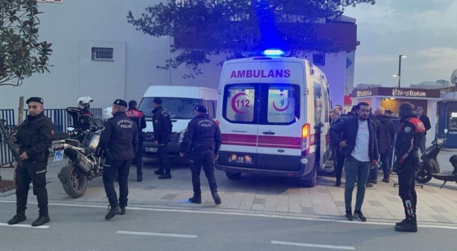 Tartıştığı kadın tarafından silahla vuruldu!