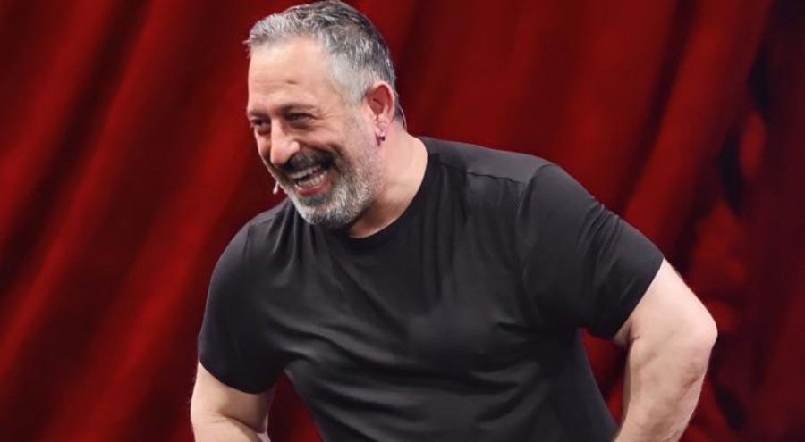 Cem Yılmaz yeni bir aşka yelken açtı!