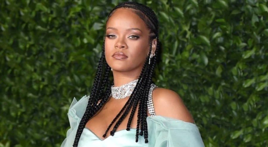Rihanna, dünyanın en pahalı düğününde sahne aldı