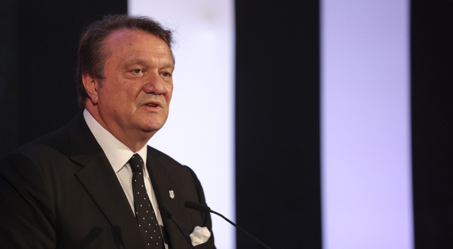 Hasan Arat, Beşiktaş'ın 121. yılını kutladı