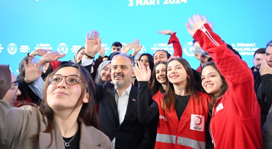 Bursa Büyükşehir Belediye Başkanı Aktaş üniversiteli gençlerle buluştu