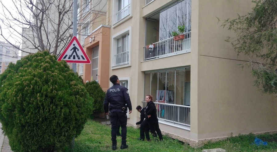 4'üncü kattan düştü!