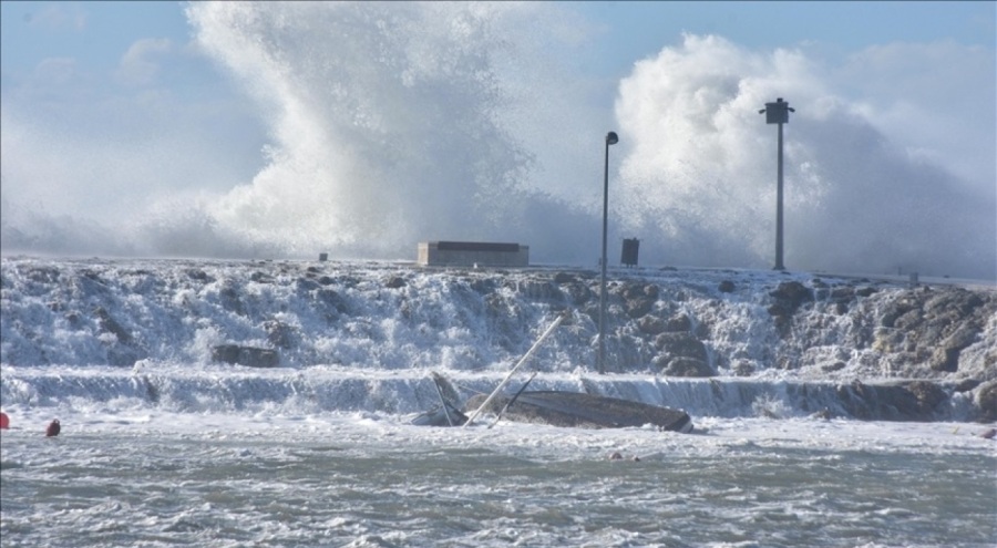 Ege ve Akdeniz'de fırtına uyarısı