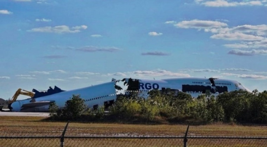 ABD, el koyduğu uçağı parçaladı