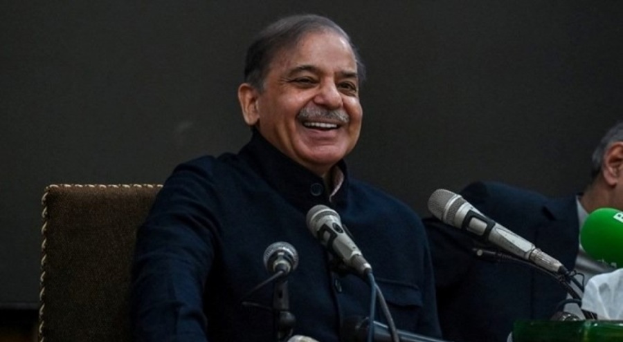 Pakistan'da Şahbaz Şerif başbakanlık görevine başladı