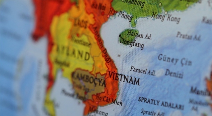 Filipinler sahil güvenlik botu Çin botuyla çarpıştı