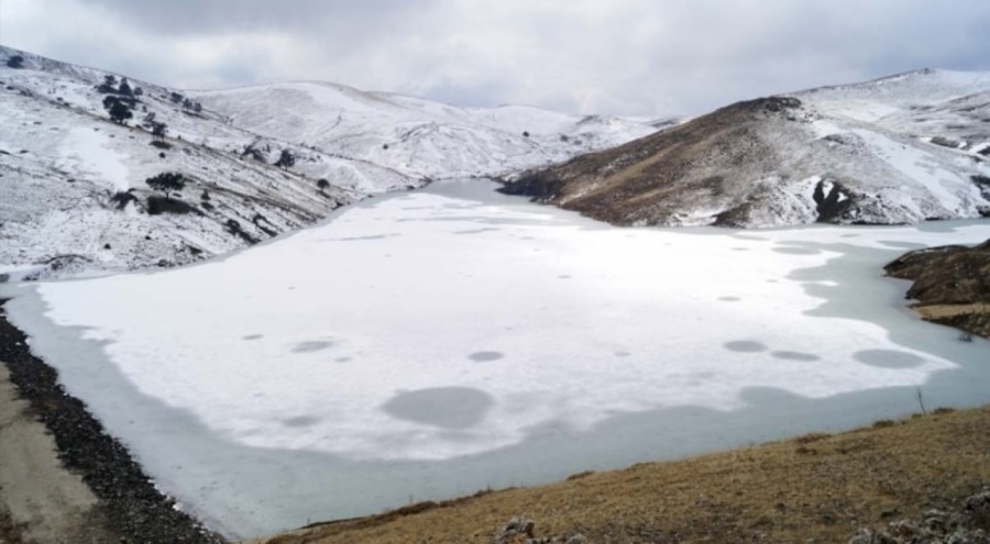 Kuman Göleti tamamen dondu