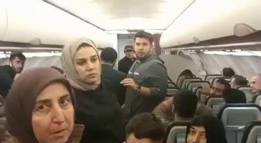 AnadoluJet uçağında panik anları: ''Bu uçakla uçmak istemiyorum''