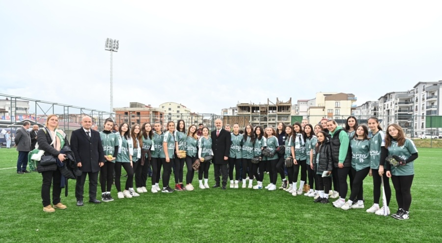 Bursa Nilüfer ilçesine futbol tesisi açıldı