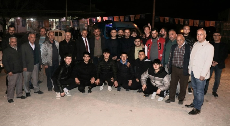 AK Parti Mudanya Belediye Başkan Adayı Gökhan Dinçer, Mudanya'da vatandaşlarla buluştu