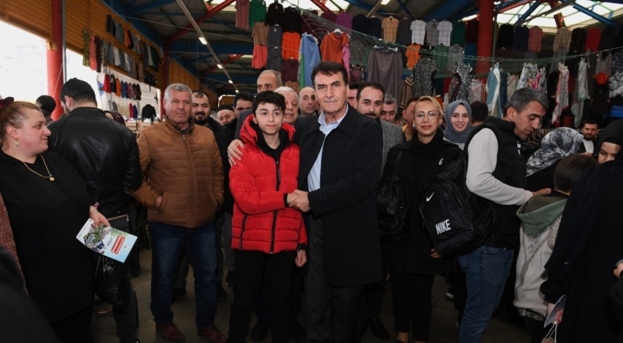 Bursa Osmangazi Belediye Başkanı Dündar, vatandaşla bir araya geldi