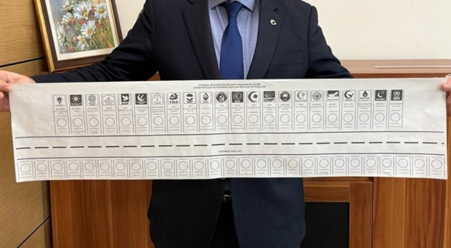 En uzun oy pusulası İstanbul'da: Tam 1 metre