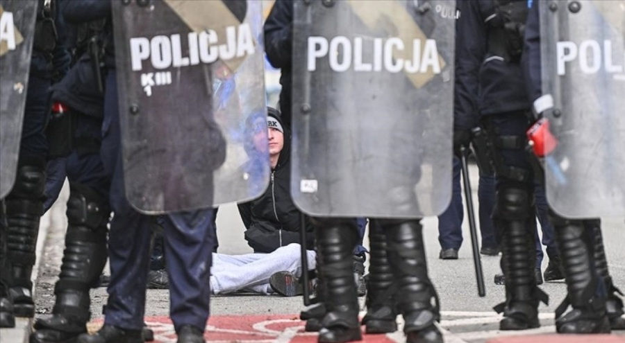 Polonya Başbakanı: Holiganlarla görüşmeyeceğim, sadece çiftçilerle görüşeceğim