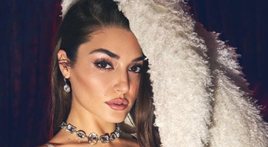 Hande Erçel'in 69 bin TL'lik kombini olay yarattı