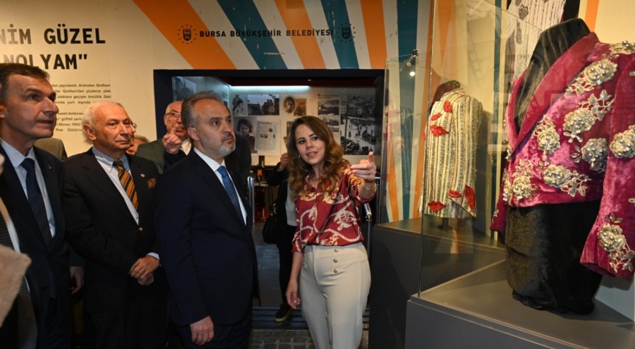Bursa'da Zeki Müren'i anlatan "Elbet Bir Gün Buluşacağız" sergisi  açıldı
