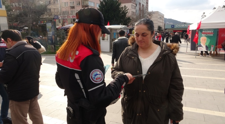 Bursa'da polisten dolandırıcılığa karşı bilgilendirme