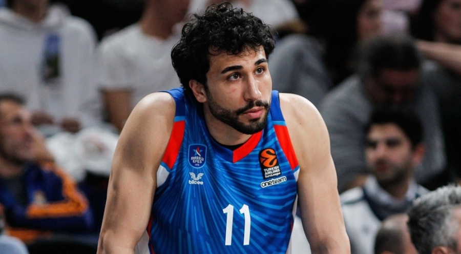 Anadolu Efes Kulübü'nden Erten Gazi'nin sakatlık açıklaması