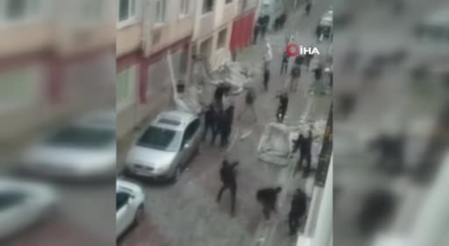 Mahalleli ile hurdacılar kavga etti, ortalık karıştı