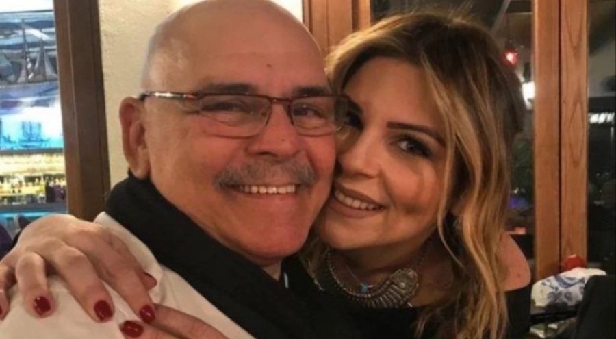 Pelin Öztekin babası Rasim Öztekin'i andı: Olmayı sevdiğin yerdeyim