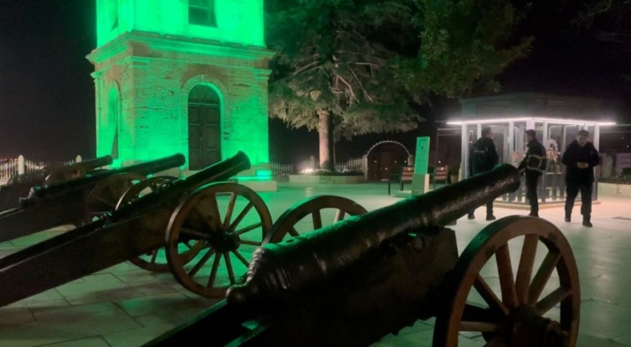 Bursa'da tarihi Tophane surlarında Ramazan topu yerini ses bombasına bıraktı