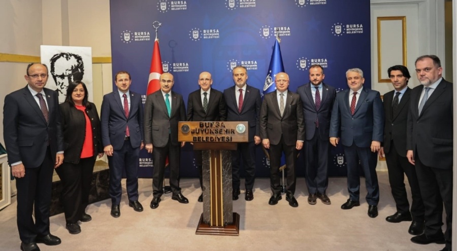 Bakan Şimşek, AK Parti Bursa milletvekilleri, Bursa Büyükşehir Belediye Başkanı Aktaş ve Bursa Valisi ile bir araya geldi