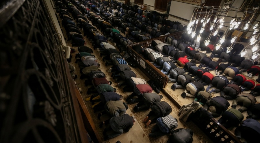 Diyanet İşleri Başkanı Erbaş, Ulu Cami'de teravih namazı kıldırdı