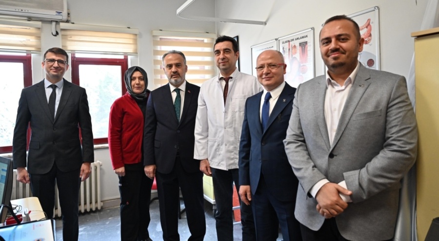 Bursa Büyükşehir Belediye Başkanı Aktaş'tan Ali Osman Sönmez Onkoloji Hastanesi'ne ziyaret