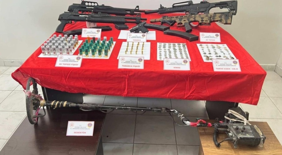 Edirne'de tarihi eser operasyonu: 105 obje ele geçirildi