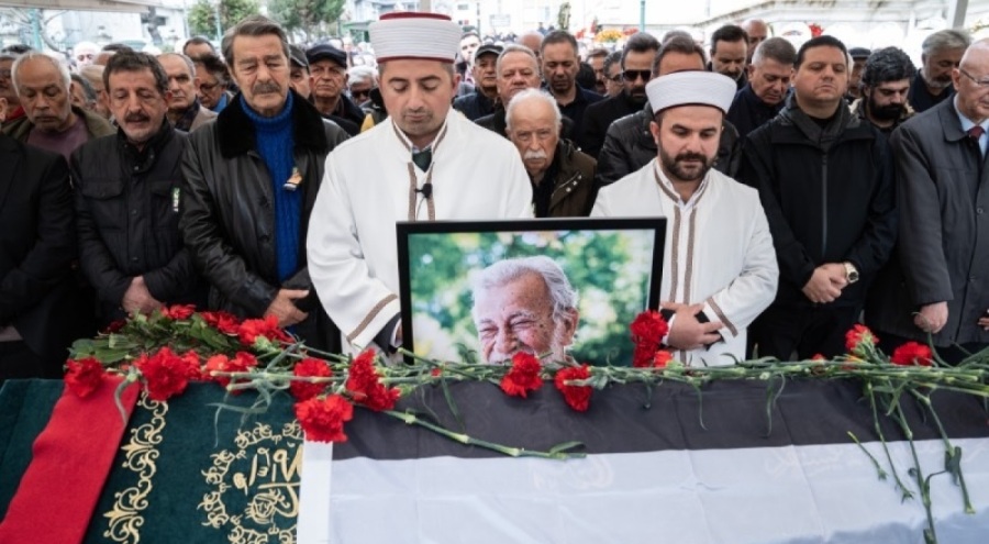 Yeşilçam'ın "Çiçek Arif"i yapımcı Arif Keskiner, toprağa verildi