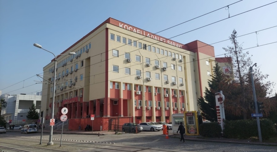 Barışmayı reddeden eşini defalarca bıçaklamıştı! Mahkemede 'eşimi çok seviyordum' dedi