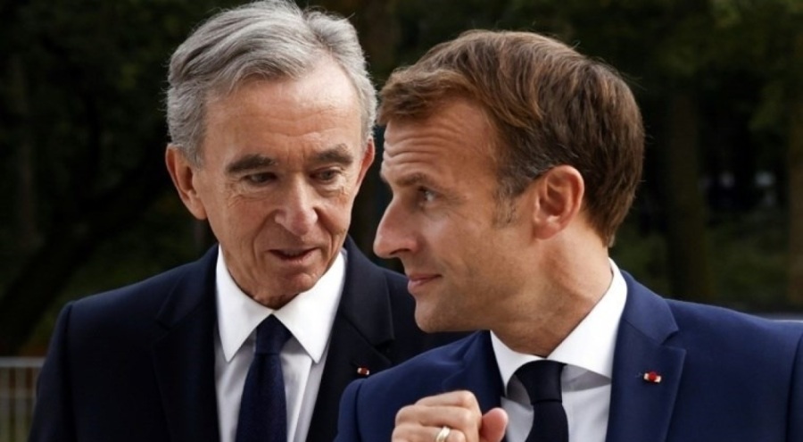 Fransa Cumhurbaşkanı Macron'dan dünyanın en zengin iş insanına onur nişanı