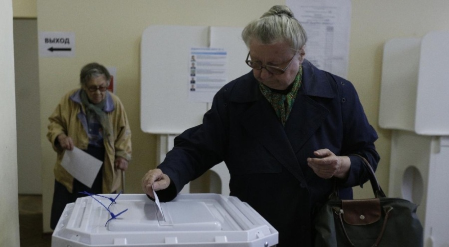 Rusya'da devlet başkalığı seçimi başladı