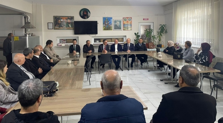 BBP Genel Başkan Yardımcıları Gemlik Hünkar Hacı Bektaş Veli Cem Evi'ni ziyaret etti