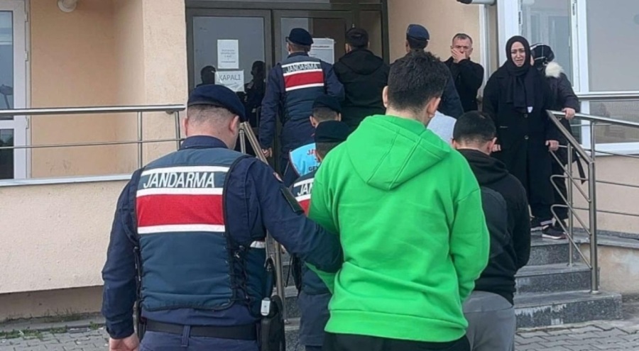 Edirne'de 20 düzensiz göçmen yakalandı