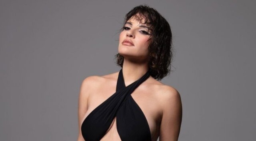 Şarkıcı Göksel köye mi yerleşiyor?