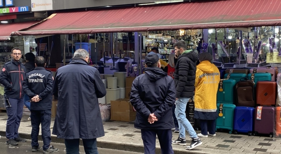 Mağazanın deposu alev aldı