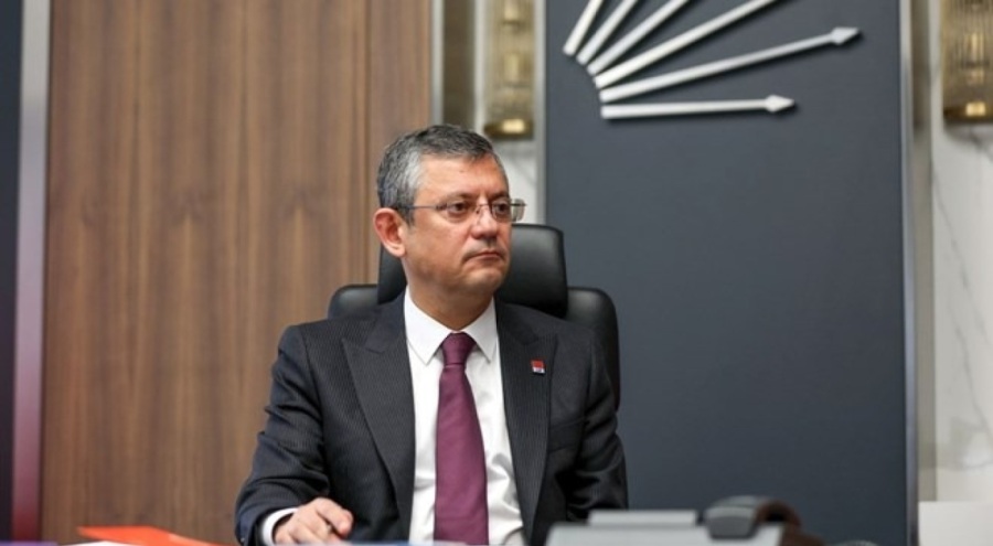 Özgür Özel: CHP'nin en önem verdiği şey gençlerdir, kadınlardır