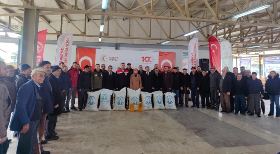 Harmancık'ta 8 ton aspir tohumu dağıtım töreni düzenlendi