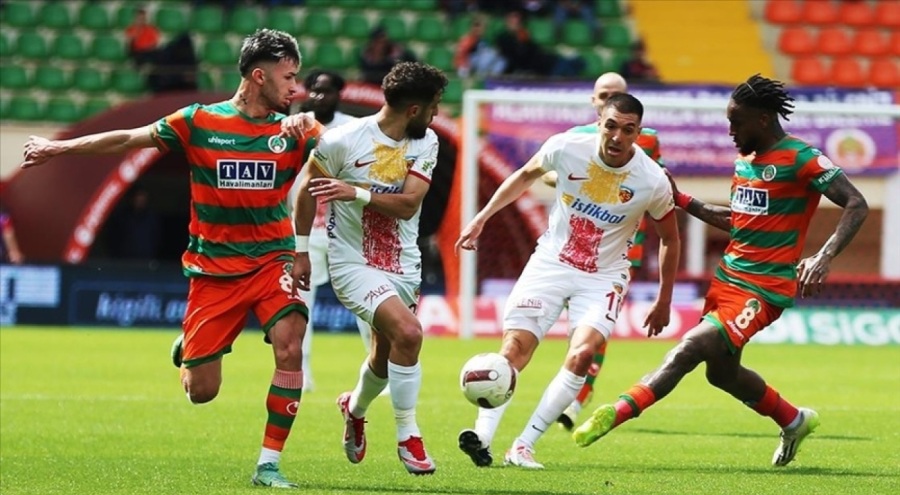 Alanyaspor, Kayserispor'u tek golle geçti
