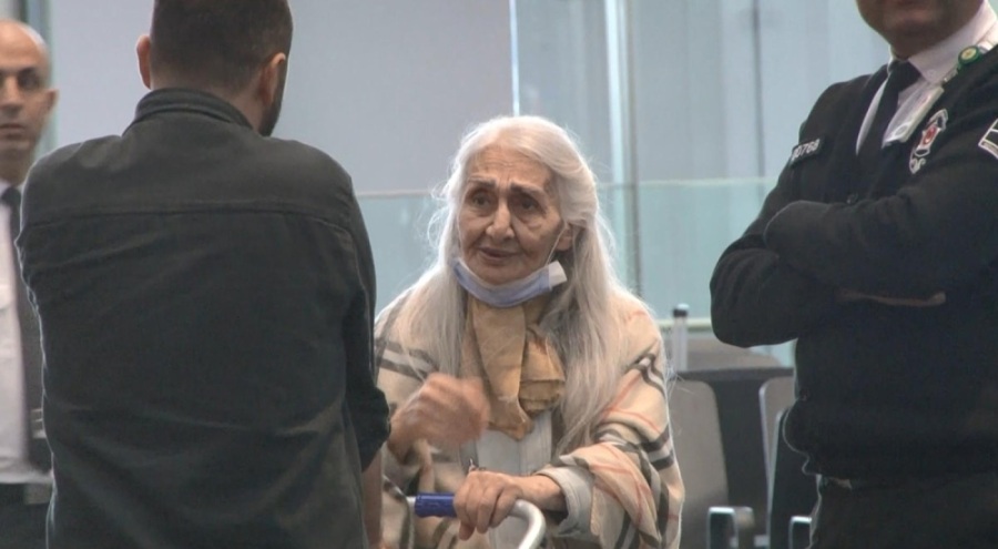 İranlı akademisyen İstanbul Havalimanı'ndan çıkartılarak Geri Gönderme Merkezi'ne teslim edildi