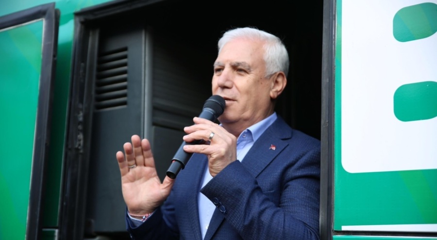 Bursa Büyükşehir Belediye Başkan Adayı Bozbey: "Belediye bütçesini pankartlara değil vatandaşın ihtiyaçlarına aktarın"