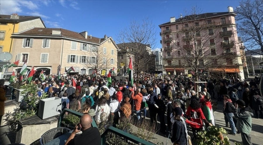Cenevre'de binlerce kişi "Filistin ile dayanışma" için yürüdü