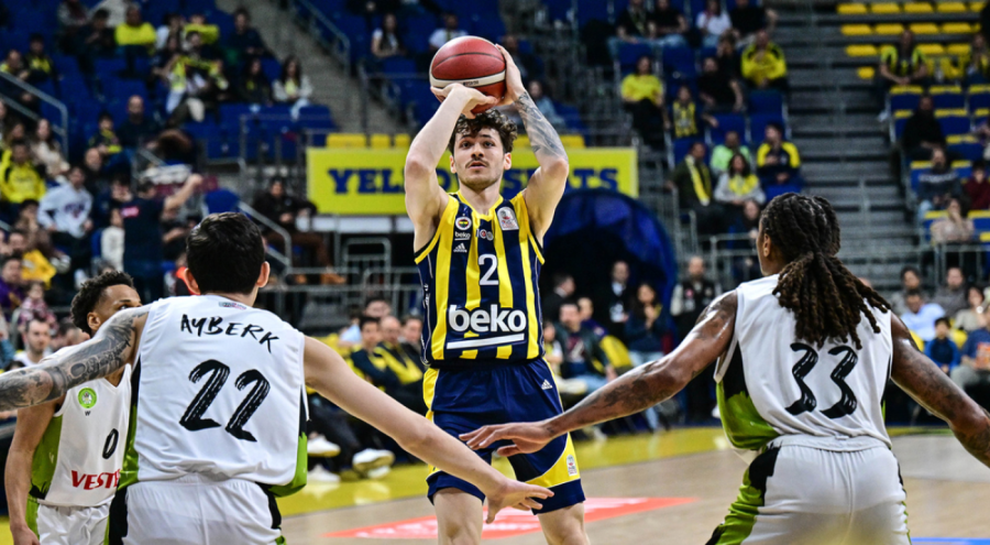 Fenerbahçe Beko, Manisa Büyükşehir Belediyespor'u mağlup etti