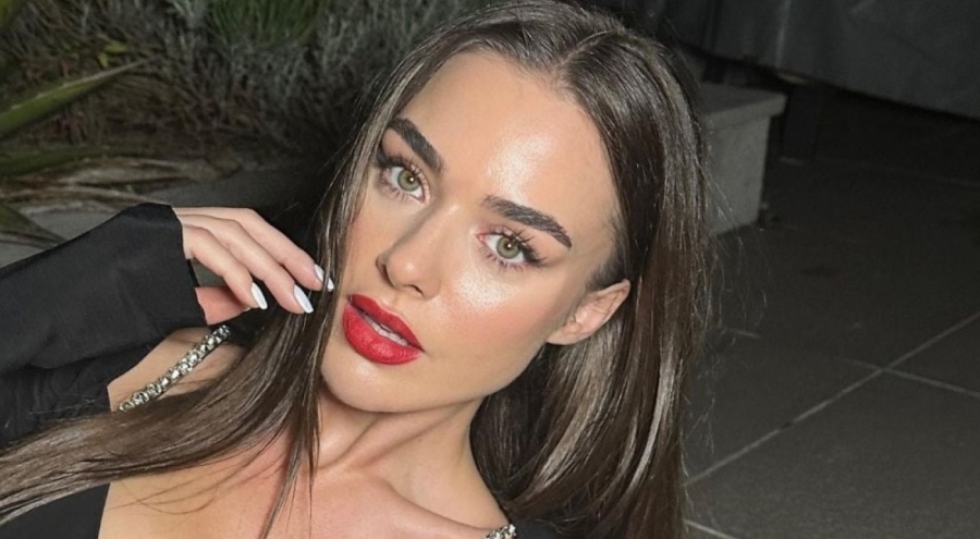 Bensu Soral Bir Cumhuriyet Şarkısı filmine dahil oldu