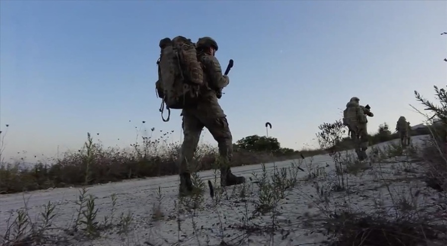 Yunanistan'a geçmeye çalışan 3 terörist yakalandı