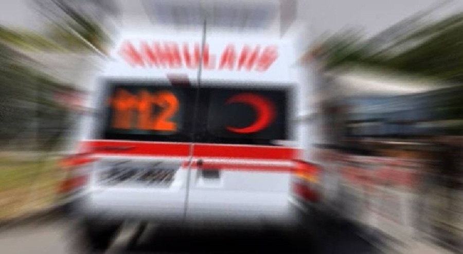 Hafriyat kamyonları kafa kafaya çarpıştı